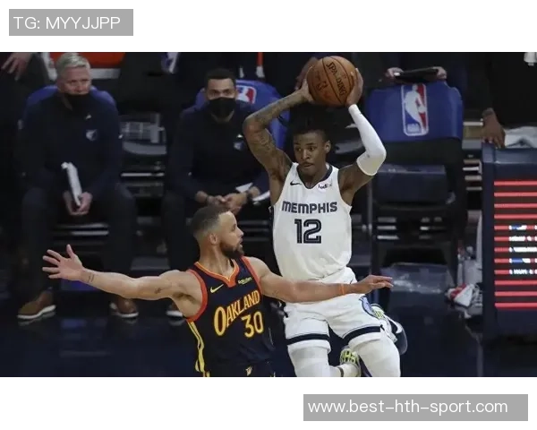 勇士半场领先灰熊4分巴特勒与莫兰特分别贡献16分和15分表现抢眼